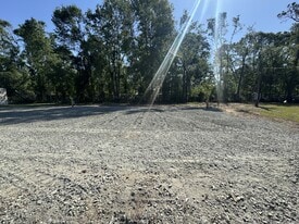 211 Victoria Cir in Vidalia, GA - Building Photo