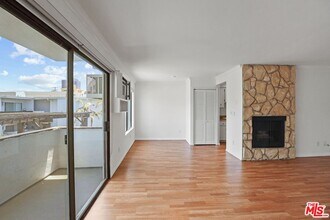 11908 Dorothy St in Los Angeles, CA - Building Photo - Building Photo