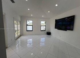 15370 SW 152nd Ave in Miami, FL - Building Photo