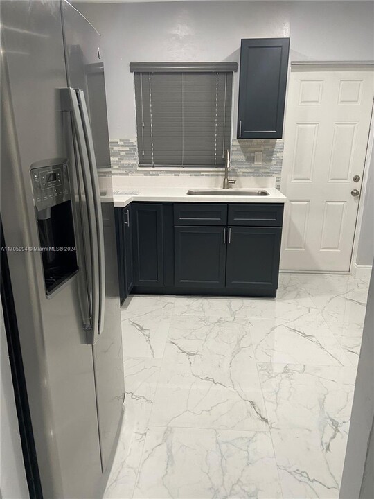 1501 NW 8th Ave-Unit -E-W in Fort Lauderdale, FL - Building Photo