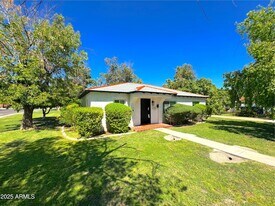 6 N Fraser Dr E in Mesa, AZ - Building Photo