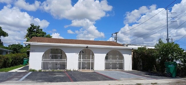 729 NW 114th St in Miami, FL - Building Photo - Building Photo