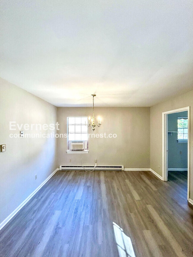 4609 Hillbrook Ave in Richmond, VA - Foto de edificio - Building Photo