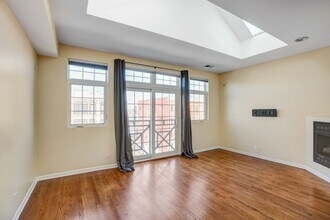 2351 W Harrison St in Chicago, IL - Building Photo - Building Photo