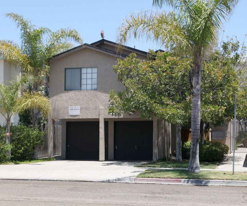 4015 Cherokee Ave in San Diego, CA - Building Photo