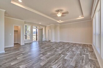 8105 SW River Rd in Hillsboro, OR - Building Photo - Building Photo