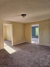 2833 Milton Ave in Syracuse, NY - Building Photo - Building Photo