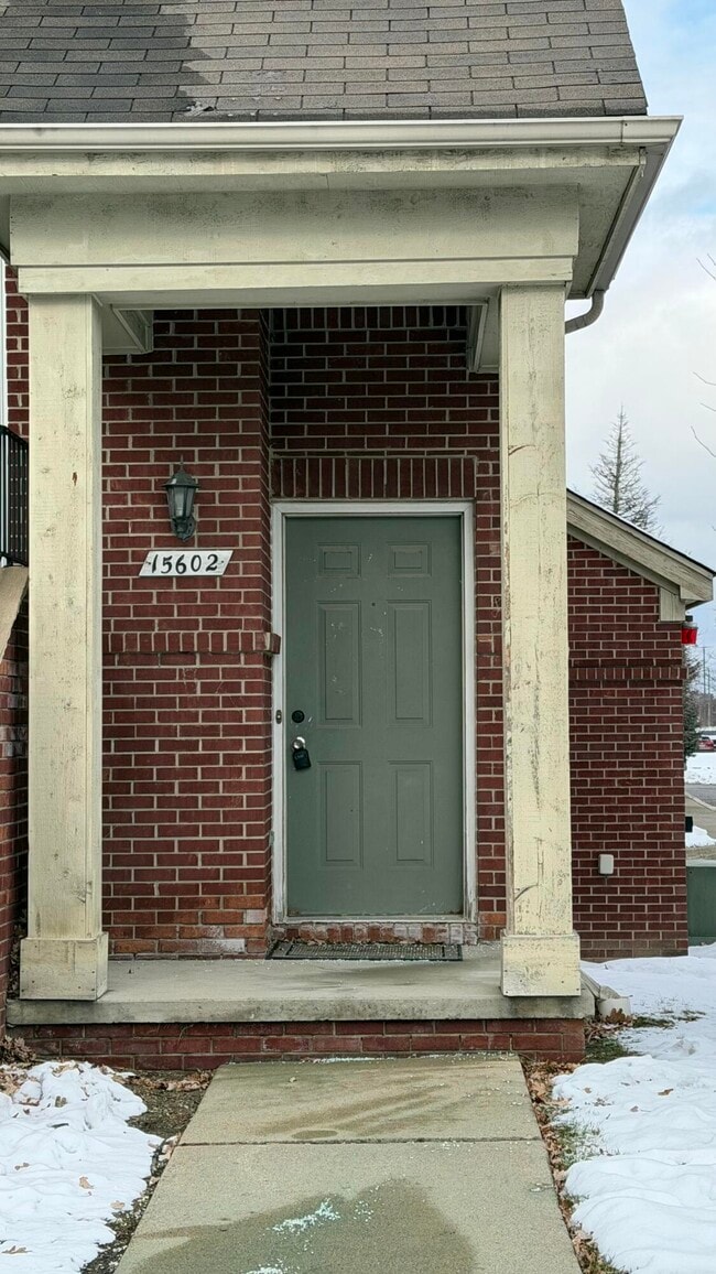 15602 Stone Crossing Dr in Southfield, MI - Building Photo - Building Photo