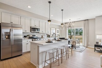 6385 Hamilton Woods Blvd S in Westerville, OH - Building Photo - Building Photo