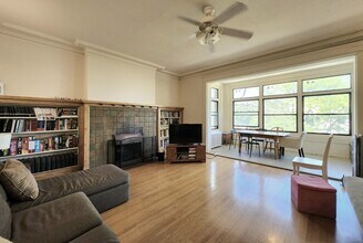 5600 S Dorchester Ave in Chicago, IL - Building Photo - Building Photo