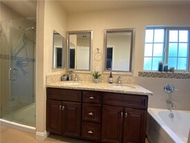 9116 Florence Ave in Downey, CA - Building Photo