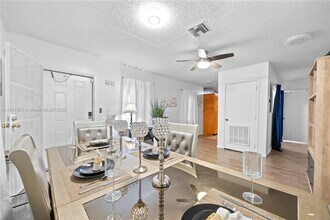 600 NW 99th St in Miami, FL - Building Photo - Building Photo