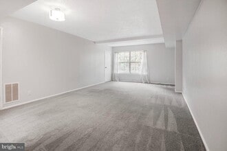 7661 Provincial Dr in McLean, VA - Building Photo - Building Photo