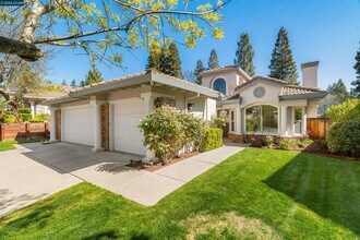 313 Deepcreek Ct in Danville, CA - Building Photo - Building Photo