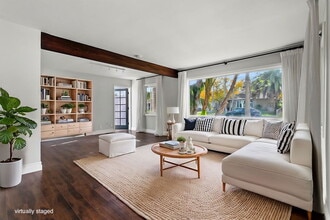 940 Dogwood St in Costa Mesa, CA - Building Photo - Building Photo