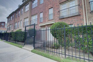 1913 Gillette St in Houston, TX - Building Photo