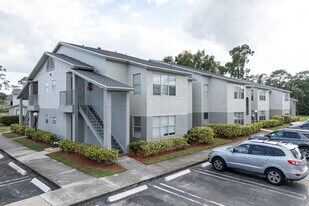 Ponte Verde At Palm Beach Lakes in West Palm Beach, FL - Building Photo