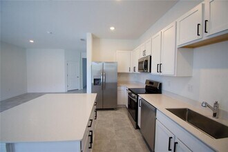 2500 Skyline Lp in Kissimmee, FL - Building Photo - Building Photo
