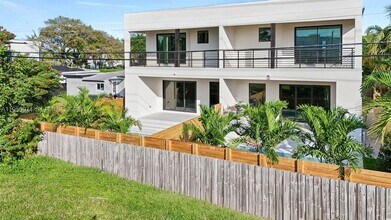 1321 NE 13th Ave in Fort Lauderdale, FL - Building Photo - Building Photo