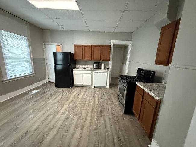 7 W Hollister St in Cincinnati, OH - Building Photo - Building Photo