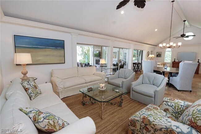 2201 Beacon Ln in Naples, FL - Building Photo - Building Photo