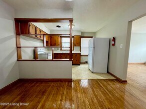 208 Breckenridge Ln in Louisville, KY - Building Photo - Building Photo