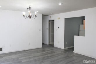 1003 Woodhaven Dr in Edison, NJ - Building Photo - Building Photo