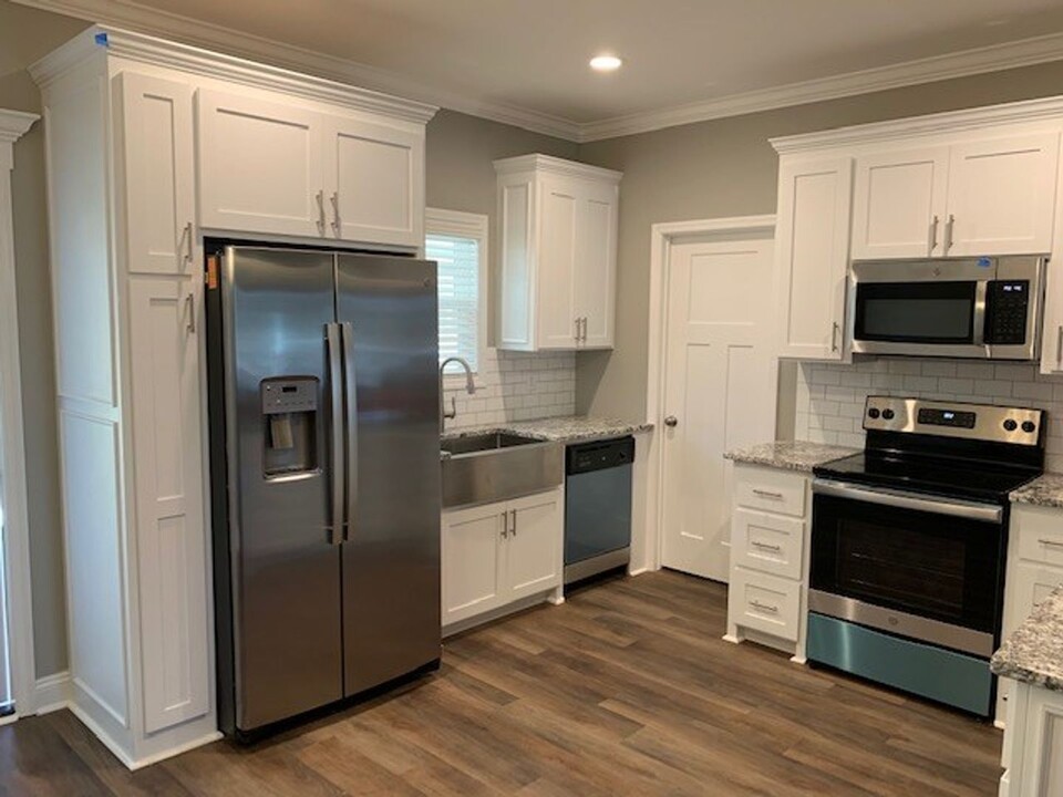 3808 Betty's Pl in Hahira, GA - Building Photo