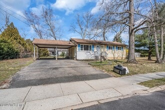 18 Castle Ave in Jackson Township, NJ - Building Photo - Building Photo