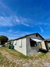 55 SW 7th Ave in Dania Beach, FL - Building Photo - Building Photo