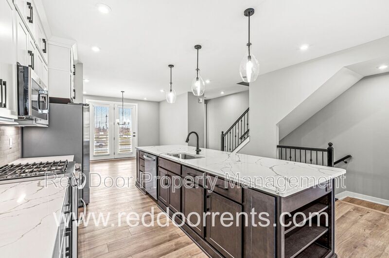 7314 N 600 W in McCordsville, IN - Building Photo