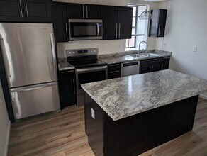 2401 S 11th St, Unit 3F in St. Louis, MO - Building Photo - Building Photo