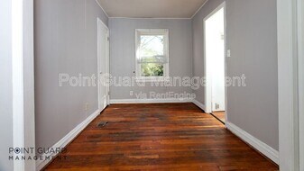 808 N Pinecrest Ave in Wichita, KS - Building Photo