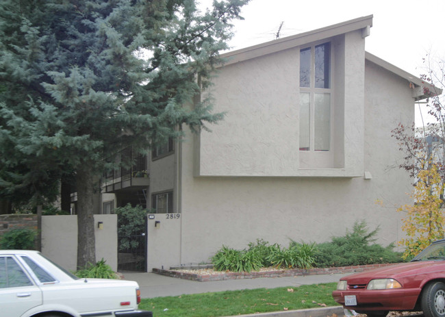 2819 E St in Sacramento, CA - Building Photo - Building Photo