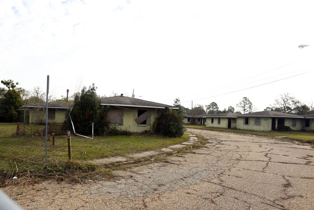 Joel Court Apartments in Mobile, AL - Foto de edificio - Building Photo