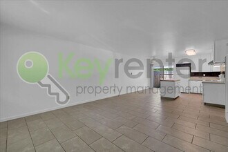 6201 Paris St in Citrus Heights, CA - Building Photo - Building Photo