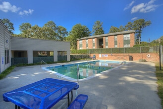 Springtree Apartments in Columbia, SC - Building Photo - Building Photo