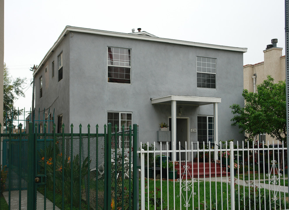 635 N New Hampshire Ave in Los Angeles, CA - Building Photo