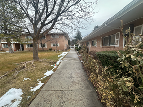 2219 Carriage Ln in Holladay, UT - Building Photo - Building Photo