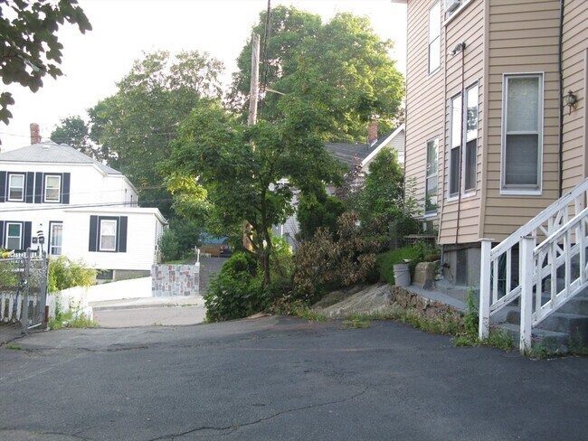 31 Milton Ridge Rd in Lynn, MA - Building Photo - Building Photo