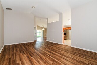 11341 Lake Cypress Loop in Ft. Myers, FL - Building Photo - Building Photo