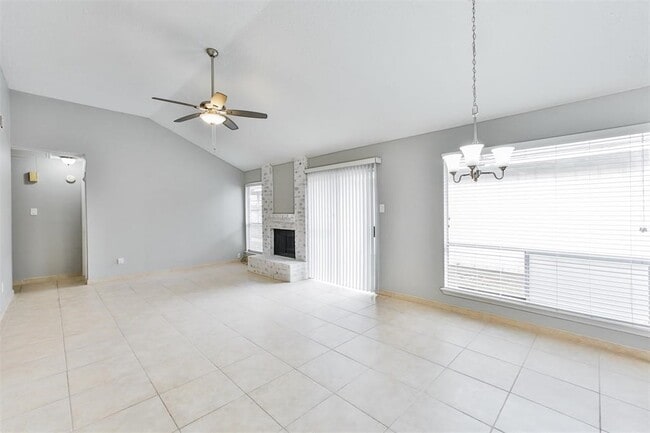 11111 Wheatridge Dr in Houston, TX - Building Photo - Building Photo