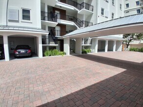 174 Golden Gate Pt, Unit Harbor House in Sarasota, FL - Building Photo - Building Photo