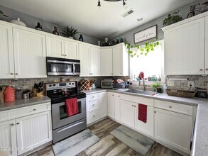 205 Bell Ridge Ln, Unit 2 in Hubert, NC - Building Photo - Building Photo