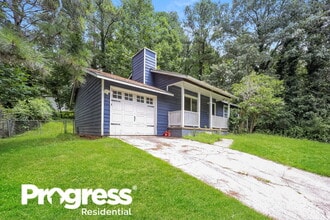 5539 Hall Cir in Union City, GA - Building Photo - Building Photo