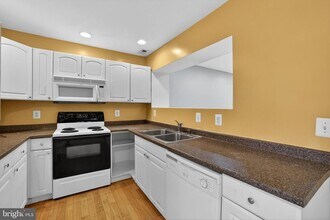 1227 Meigs Pl NE in Washington, DC - Building Photo - Building Photo