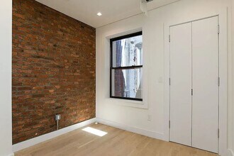7 Rivington St in New York, NY - Building Photo - Building Photo