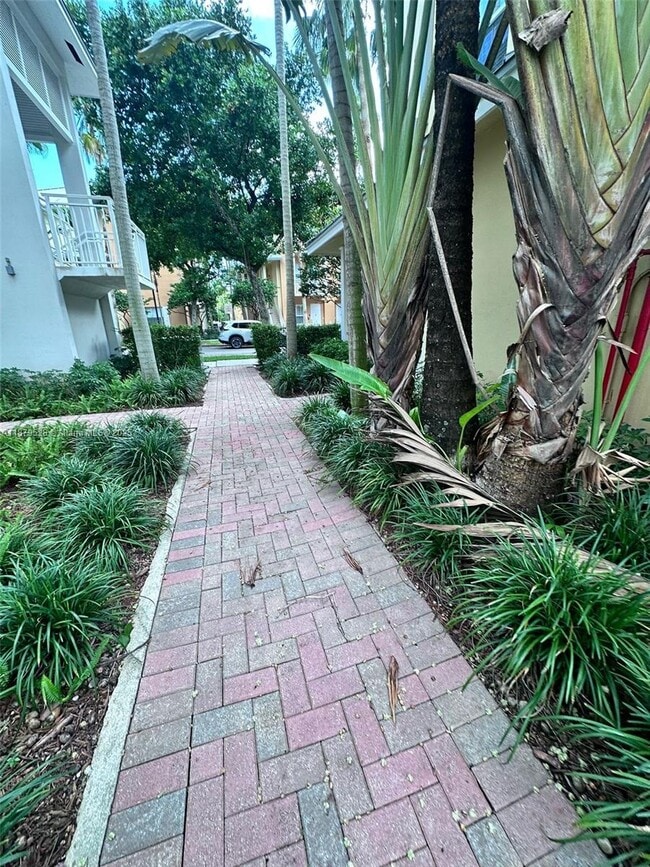 1331 SW 3rd Ct in Fort Lauderdale, FL - Building Photo - Building Photo