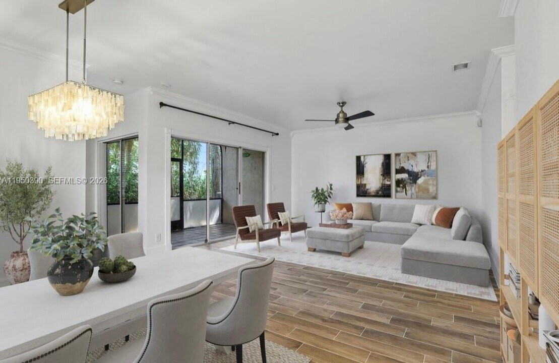 6582 Via Regina in Boca Raton, FL - Building Photo