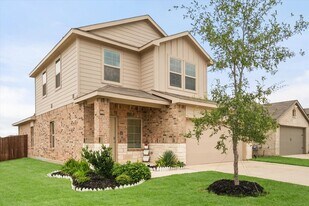105 Greengate Dr in Boyd, TX - Building Photo